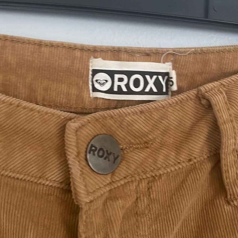 Brown Roxy shorts - Picture 2 of 3